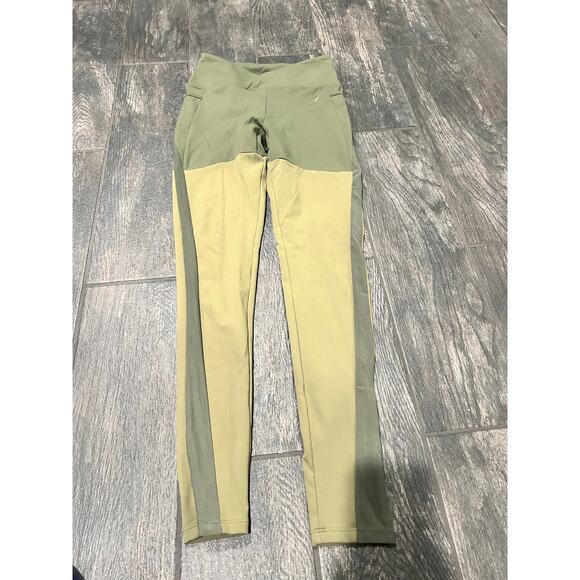 GENTLY USED GYMSHARK/NIKKIBLACKKETTER LEGGINGS- S - Picture 1 of 4